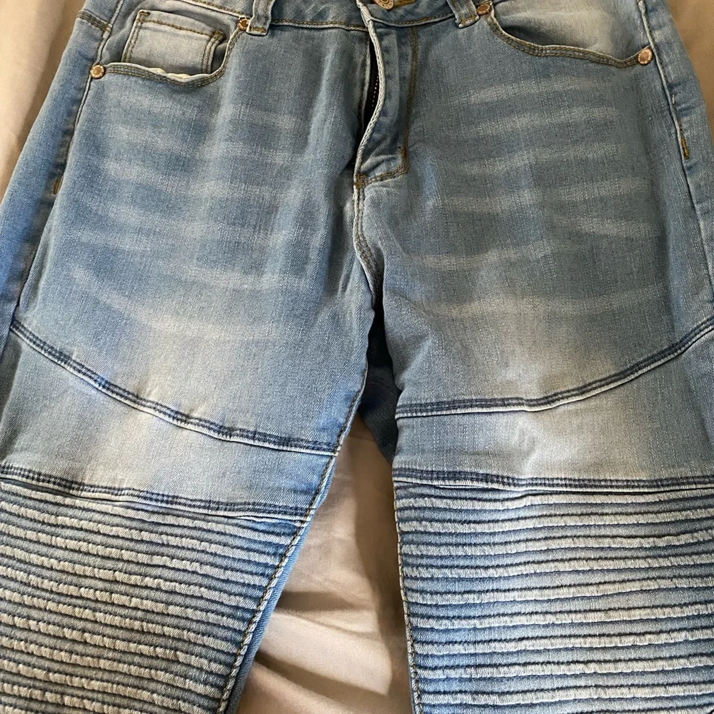 Boutique Jeans | Ribbed styled - Picture 1 of 4